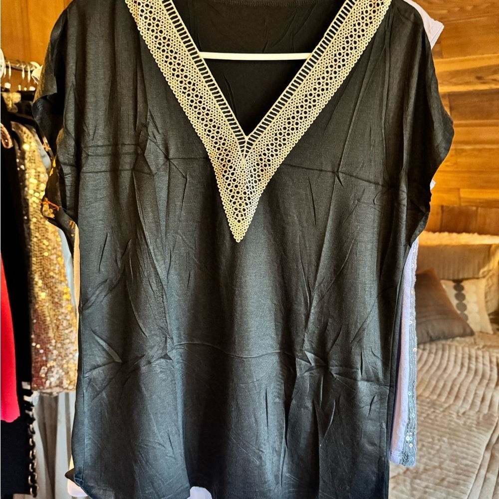 Black V-Neck Blouse with Beige Crochet Trim – Size M - Picture 2 of 7